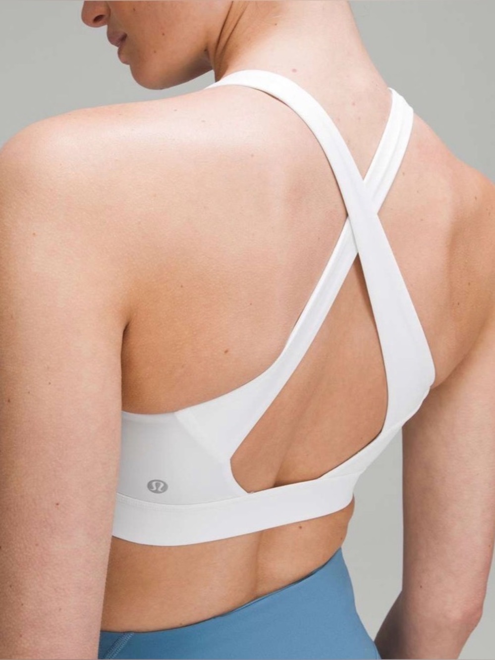 Lululemon NWT Envital Sports Workout Bra for Training in White with Pads